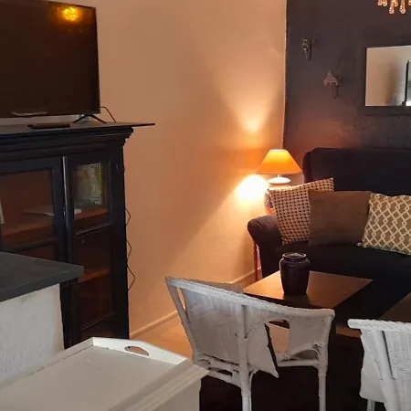 La Petite Maison De * Cruzy