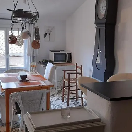 La Petite Maison De