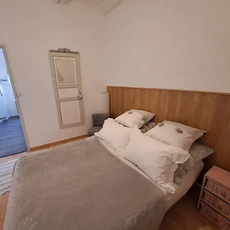 La Petite Maison De * Cruzy