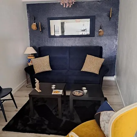 La Petite Maison De